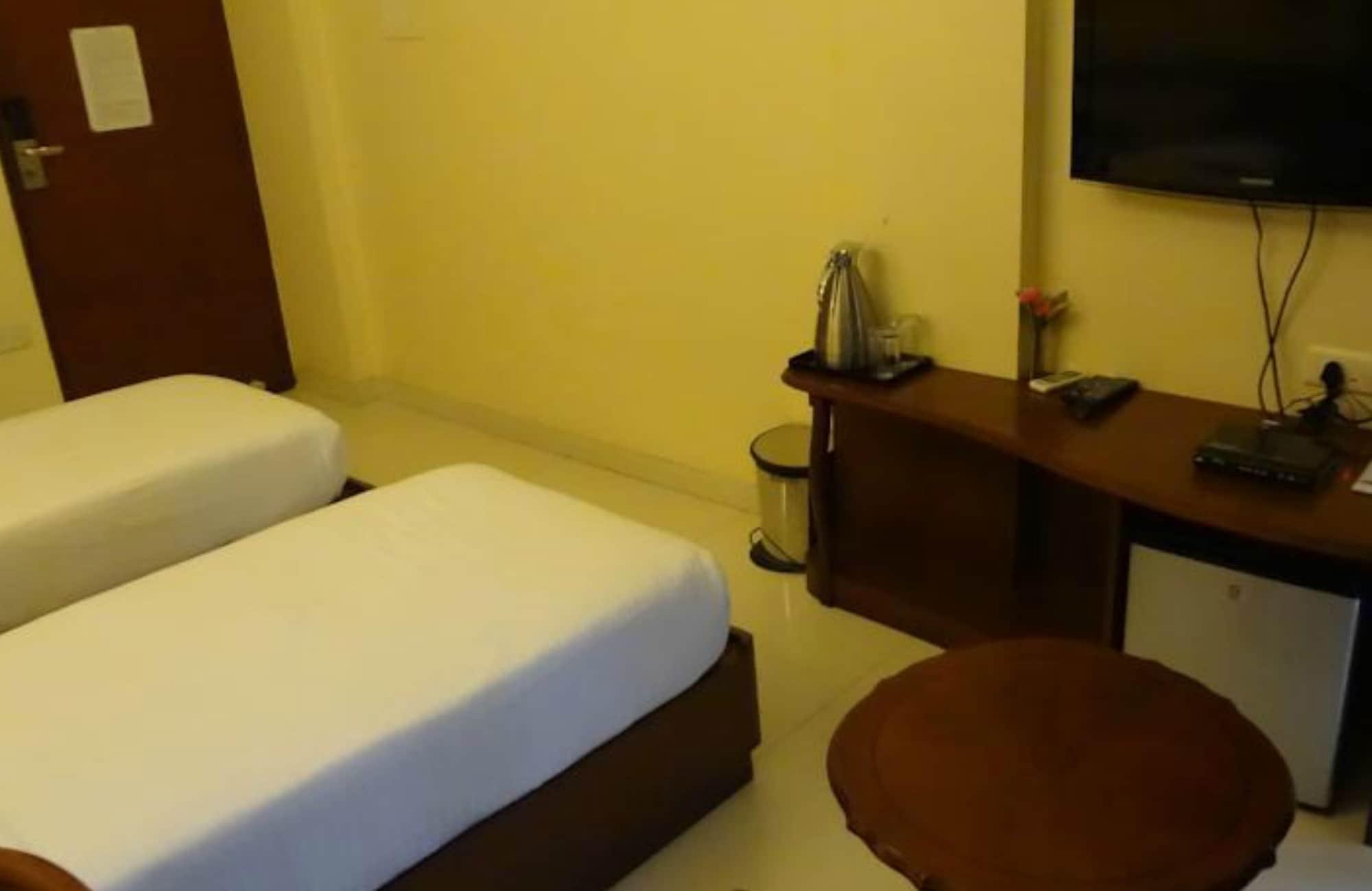 FabHotel Shubhangan Mumbai Bagian luar foto