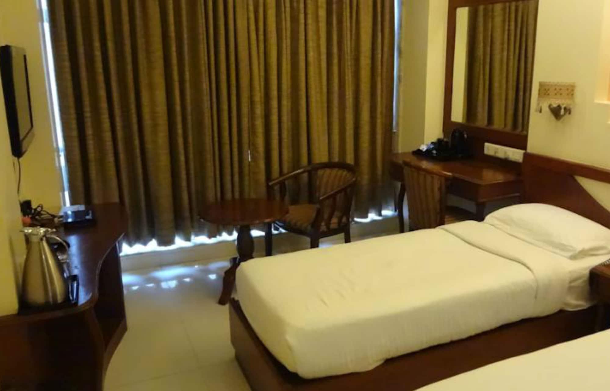 FabHotel Shubhangan Mumbai Bagian luar foto