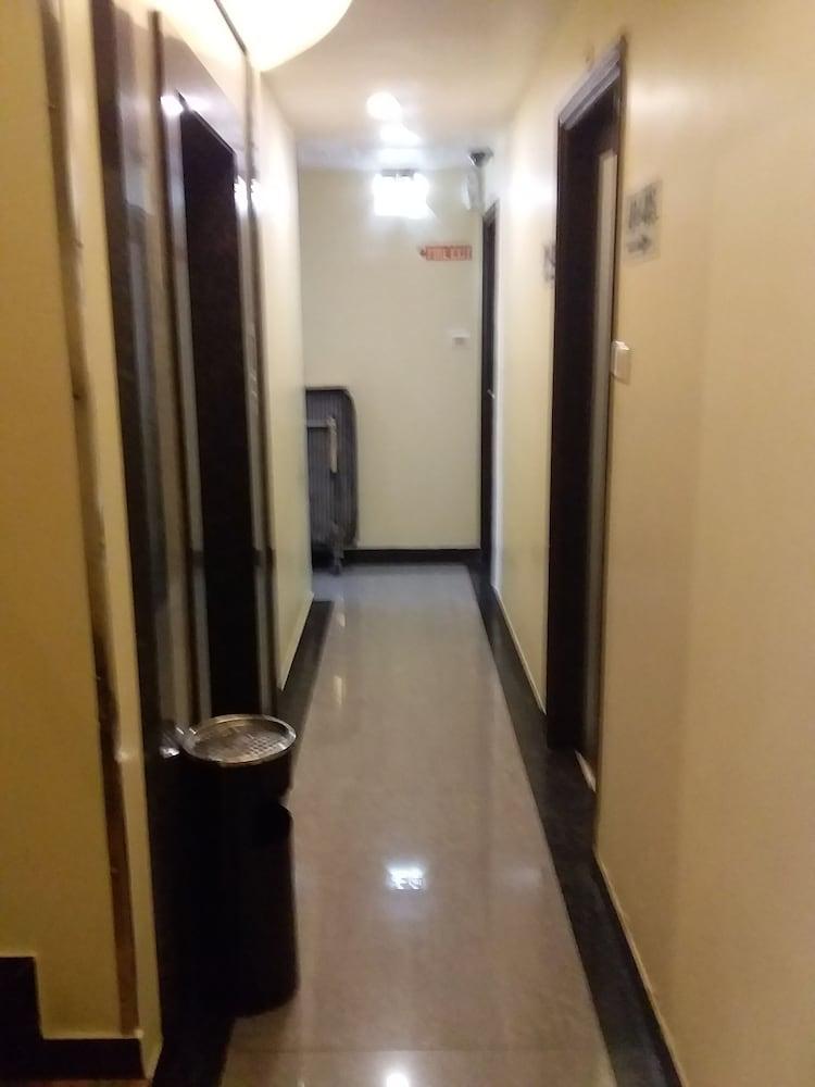 FabHotel Shubhangan Mumbai Bagian luar foto