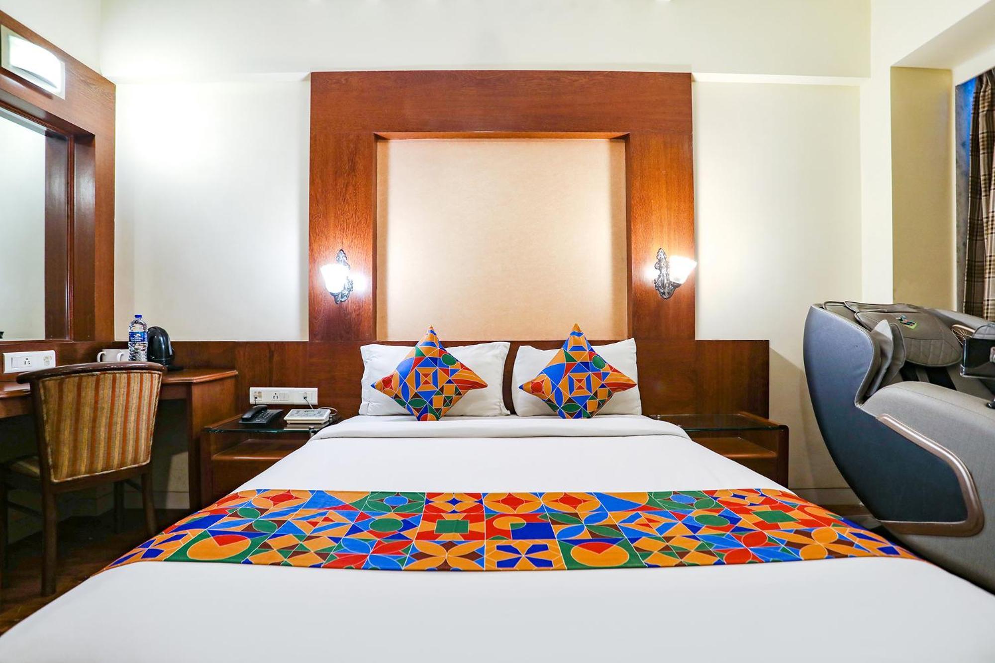 FabHotel Shubhangan Mumbai Bagian luar foto